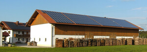 Haus mit Solaranlage